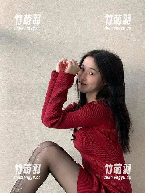 Hatori Sama的私拍精选：雷根斯堡（碧蓝航线）原图中的每一个动人瞬间.txt
